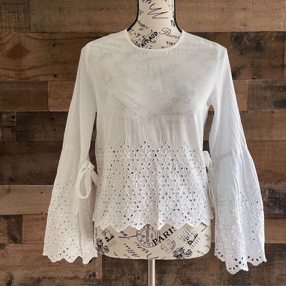 Style Envy Women's Floral Eyelet Embroidered Bell Sleeve Crew Neck Blouse Top - Picture 1 of 14